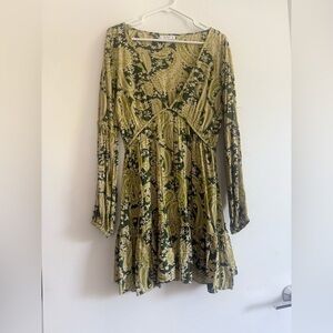 DISSH Deep V Neck Paisley Long Sleeve Mini Dress Size 12